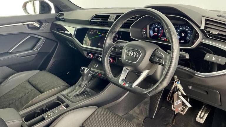 2022 Audi Q3 Black Edition 35 TFSI  150 PS S tronic Automatic Hatchback Petrol Automatic