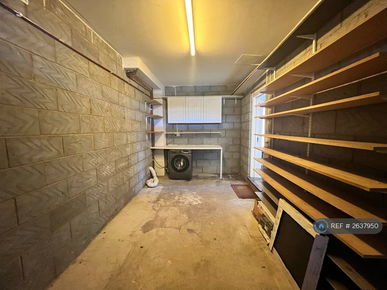 4 bedroom house in Friern Close, Cheshunt, Waltham Cross, EN7 (4 bed) (#2637950)