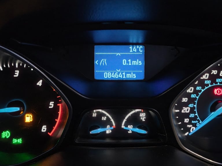 2011 Ford Focus 1.6 TDCi 115 Zetec 5dr HATCHBACK Diesel Manual