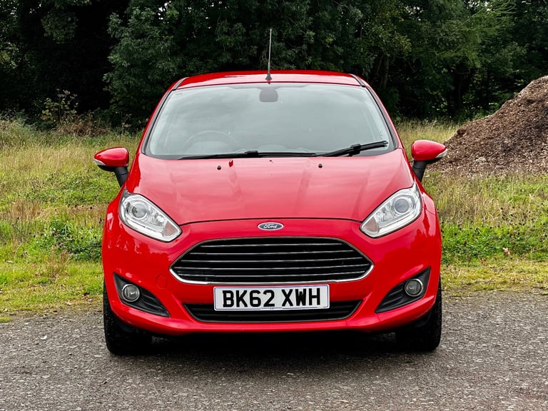 image for 1 YEARS MOT ** AUTOMATIC ** Ford Fiesta