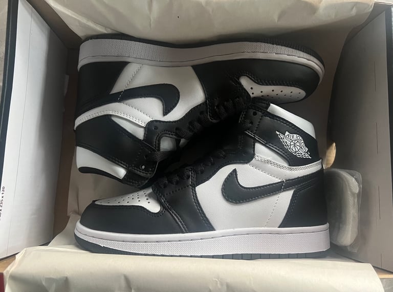 image for Air Jordan 1 - UK 5 (EU 38) - Brand New - Black/White - Unisex
