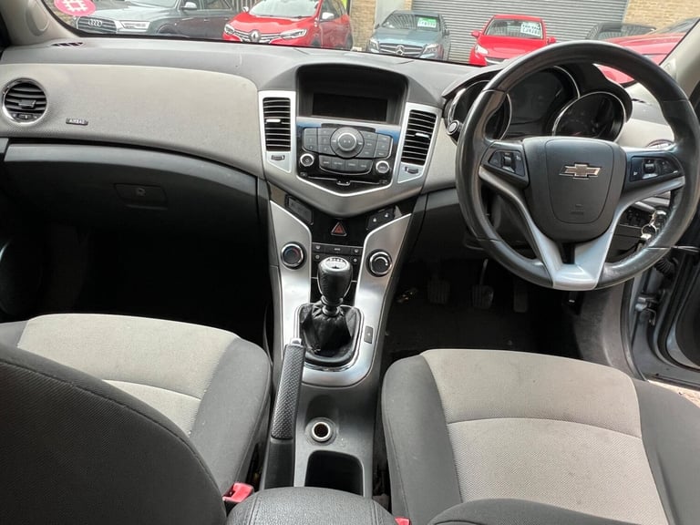 2011 Chevrolet Cruze 1.8 LT 4dr SALOON PETROL Manual