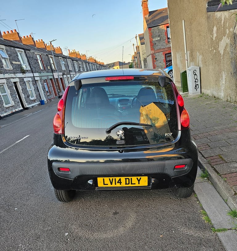 Peugeot, 107, Hatchback, 2014, Manual, 998 (cc), 5 doors
