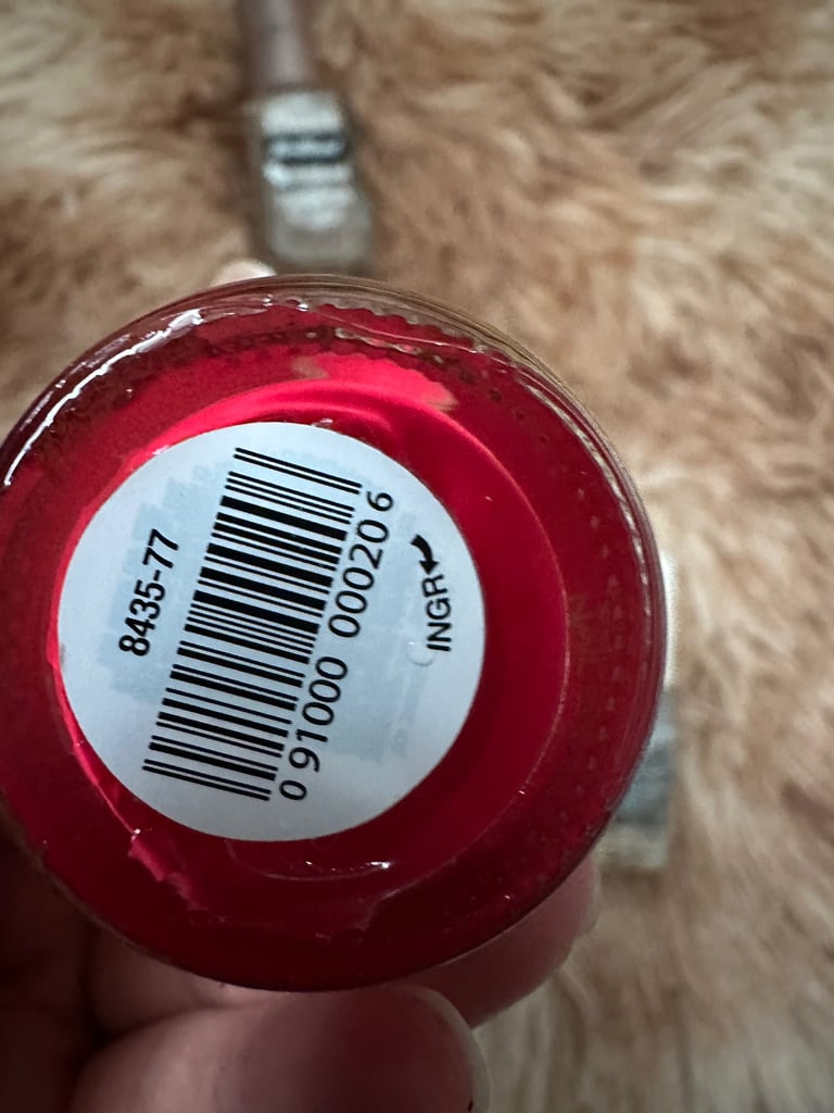 Nail polish 