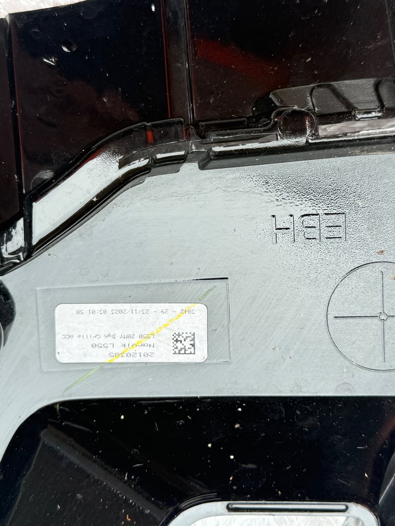 Land Rover Discovery Sport L550 Front Bumper Grill LK72-17F791-F Genuine.