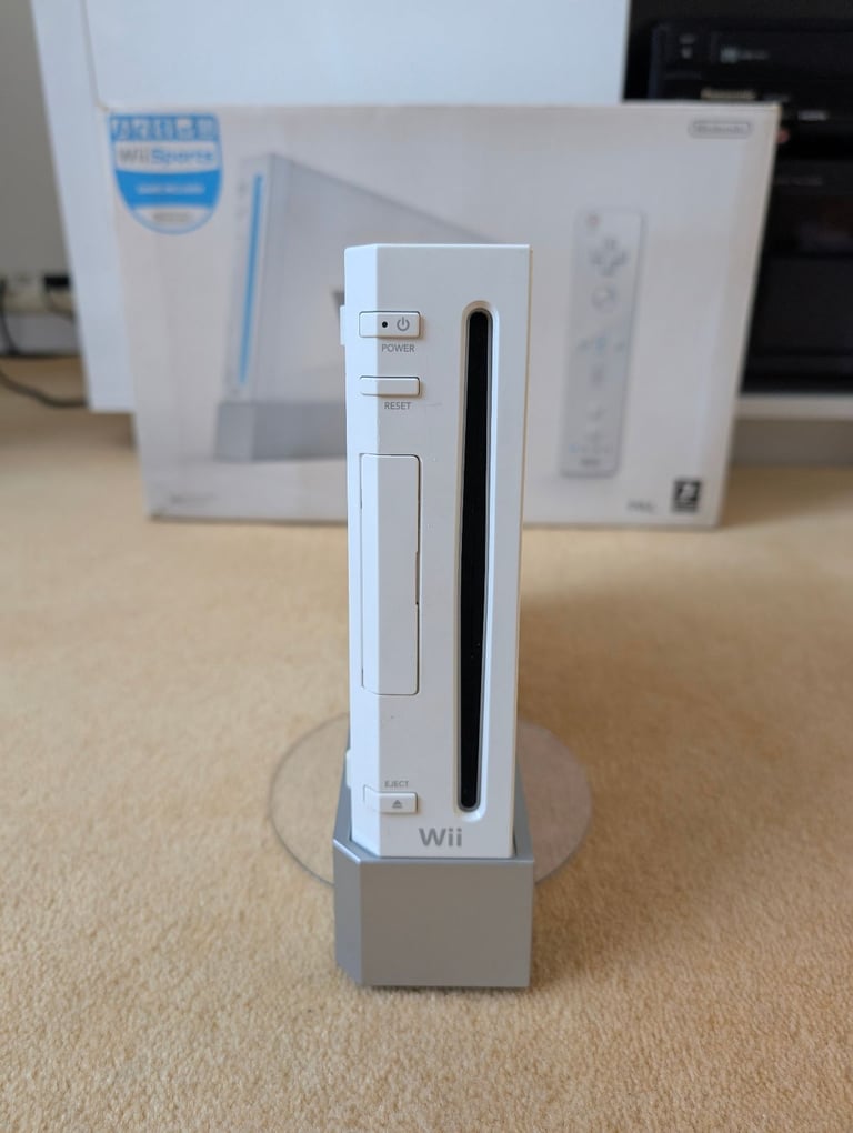 Nintendo Wii Games Console with Games Plus Balance Board White 