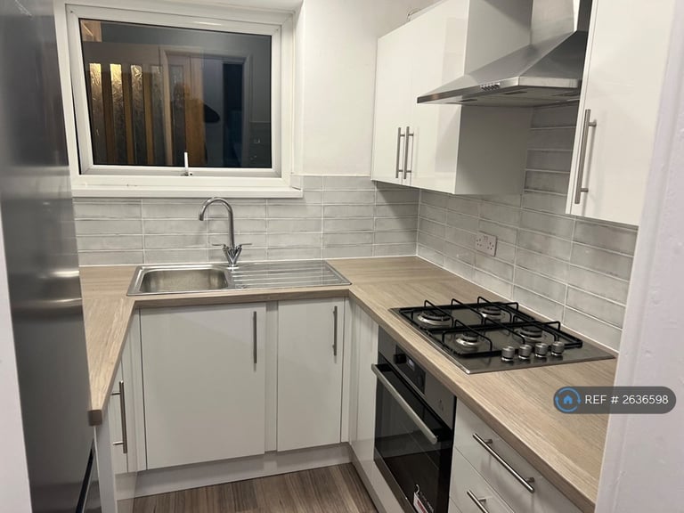 2 bedroom flat in Imogen Court, Salford, M5 (2 bed) (#2636598)