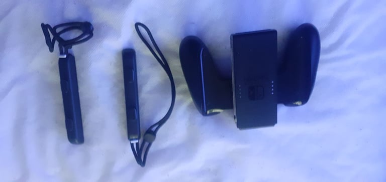 NINTENDO SWITCH CONSOLE BUNDLE 