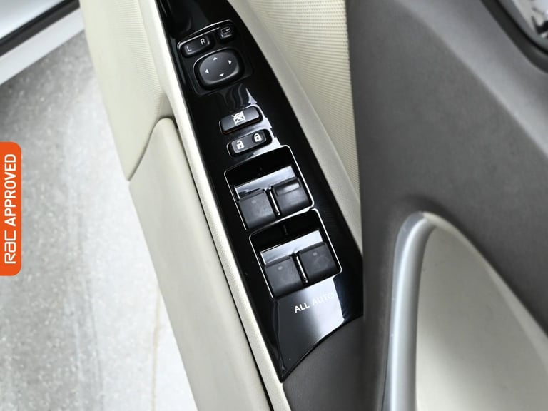 2011 Lexus IS 2.5 250 V6 Advance Saloon 4dr Petrol Auto Euro 5 (208 ps) Saloon PETROL Automatic