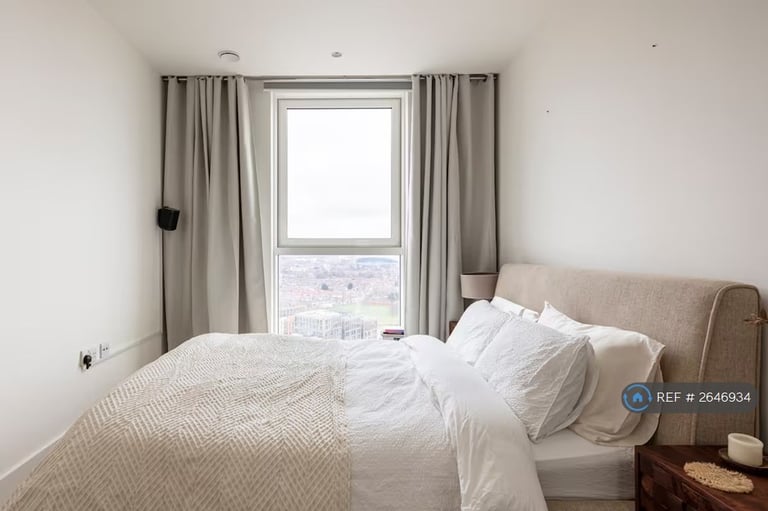 2 bedroom flat in Hale Works Apartments, London, N17 (2 bed) (#2646934)