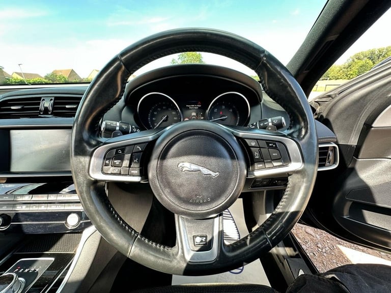2015 Jaguar XE 2.0d R-Sport Auto Euro 6 (s/s) 4dr Saloon Diesel Automatic