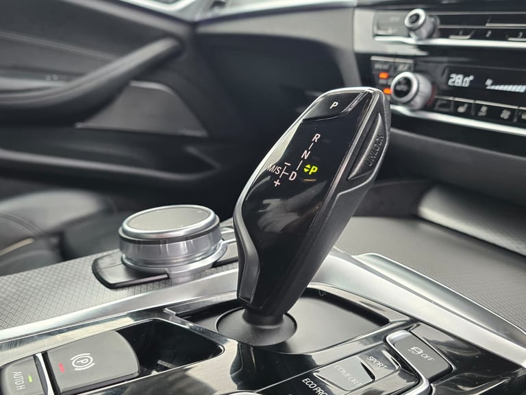 2018 BMW 5 Series 520d xDrive M Sport 4dr Auto SALOON Diesel Automatic