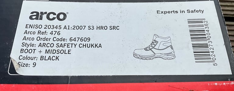 Size 9/43 ARCO safety chukka steel toe cap boots. BRAND NEW IN BOX. BARGAIN price thanks 🙏 