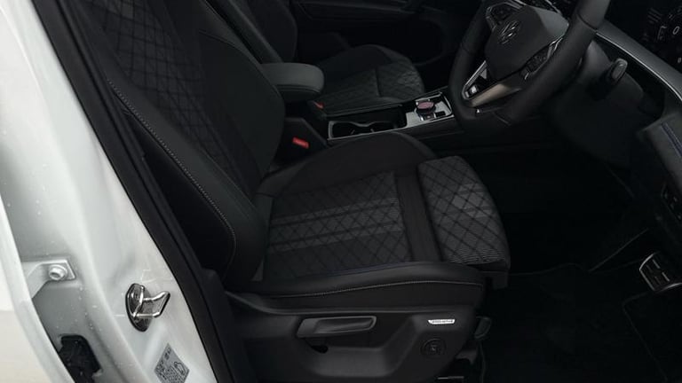 2025 Volkswagen Touran 1.5 eTSI (150ps) R-Line DSG Automatic Estate Hybrid Automatic