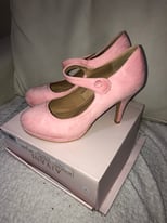 Size 5 pale pink suede heel shoes