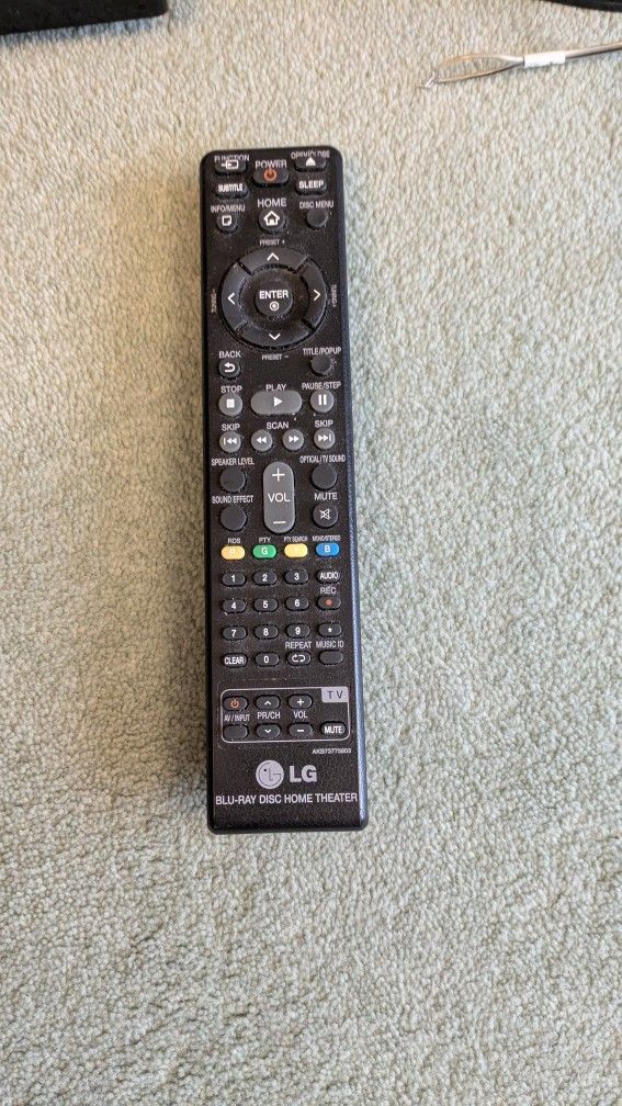 LG Blu Ray 3D  5.1 Surround Sound 1000 W system.