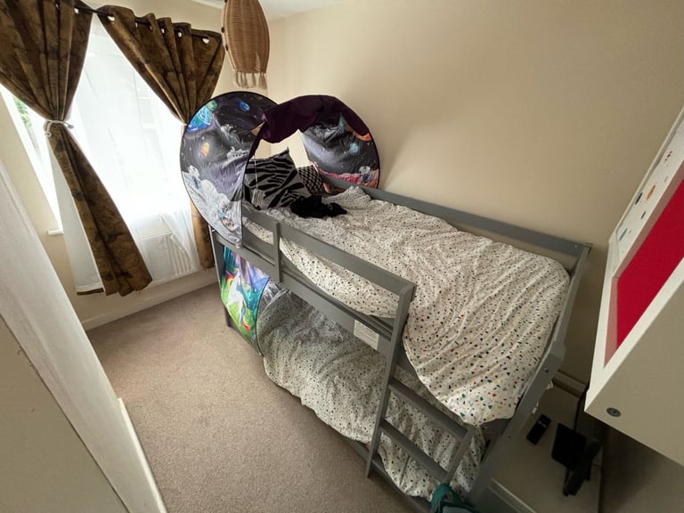 A Beautiful 3-Bedroom Home in North Swindon – Ideal for Modern Family Living