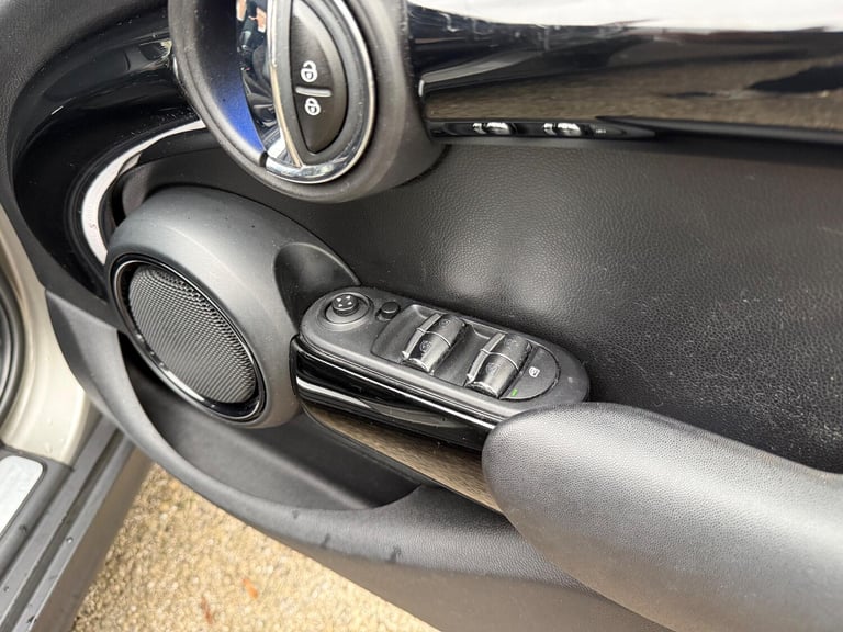 2016 MINI Hatch 2.0 Cooper SD Euro 6 (s/s) 5dr HATCHBACK Diesel Manual