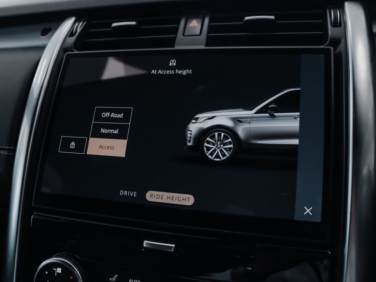 2021 Land Rover Discovery 3.0 D300 R-Dynamic HSE 5dr Auto ESTATE DIESEL Automatic