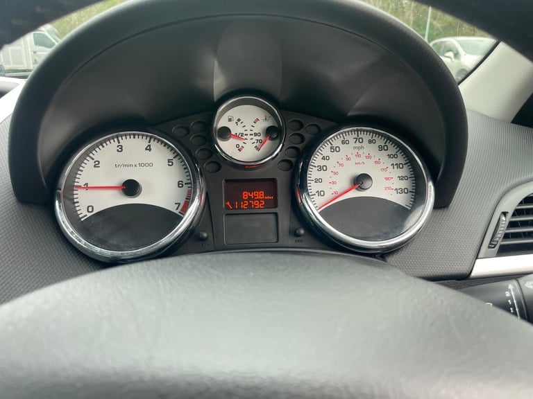 PEUGEOT 207 1.4 ENVY 11 REG BLUE 3 DOOR MOT JANUARY 6TH 2026 LOW INSURANCE 45+MPG