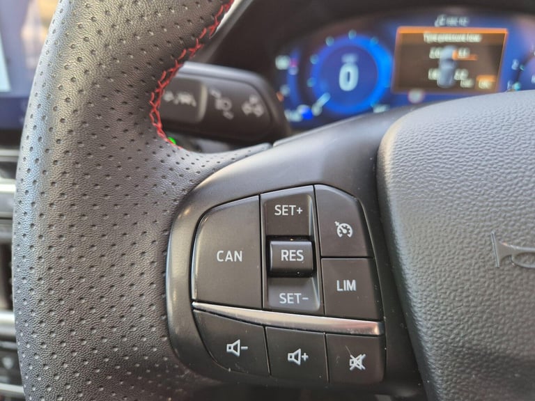  Ford Fiesta Fiesta ST-Line Vignale 5 door 1.0L EcoBoost 100PS FWD 6-Speed Manual Petrol Manual