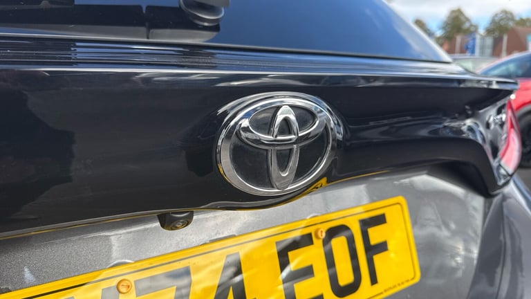 2024 Toyota Yaris 1.5 Hybrid Design 5dr CVT Hybrid Hatchback Hatchback Hybrid Automatic