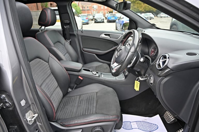 MERCEDES-BENZ B200 AMG LINE [PREMIUM] 2.1 CDI DIESEL AUTO 5DR MPV 2016 [16] GREY