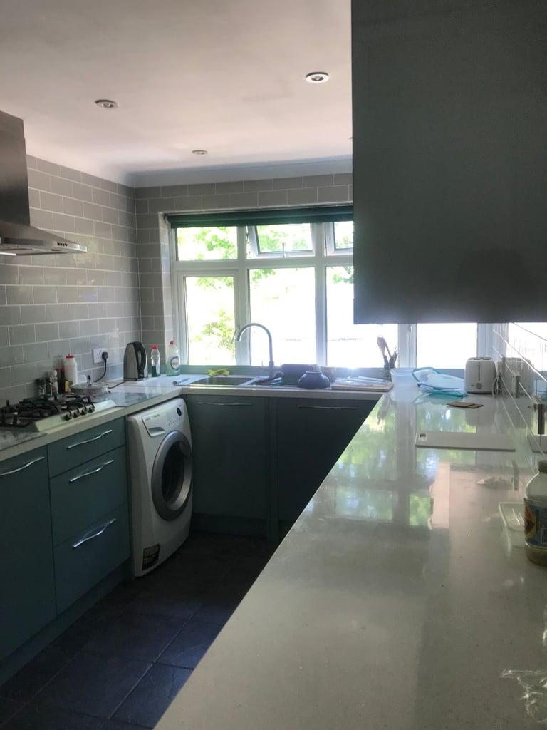 image for Nice spacious double room in Knaphill.