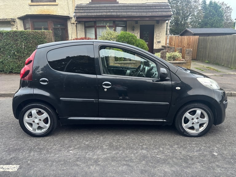 Peugeot, 107, Hatchback, 2013, Manual, 998 (cc), 5 doors