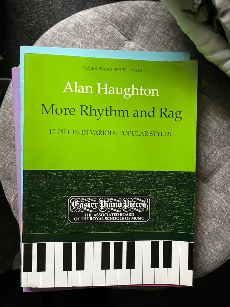 Casio Weighted Keyboard BUNDLE 