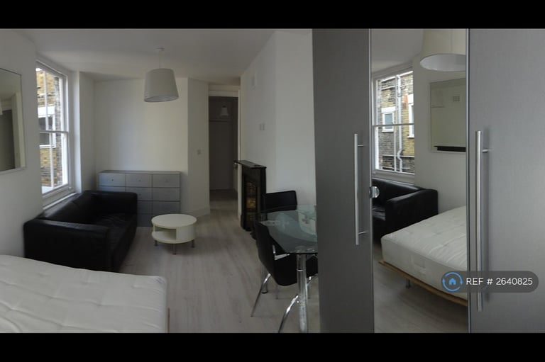 Studio flat in Azenby Road, London, SE15 (#2640825)