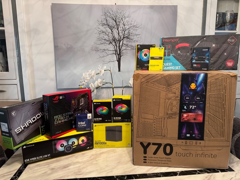 Brand new complete gaming pc 14900k/RTX5070ti/Hyte Y70 Touch/water cooling/ddr5 32gb/2tb/monitor