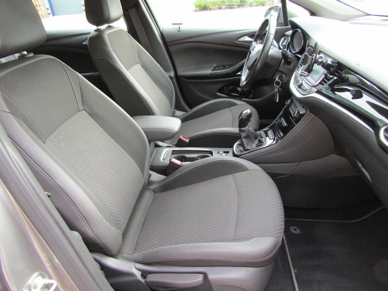 2017 Vauxhall Astra (OPEL) 1.6 CDTi SPORTS TOURER+ EURO 6 (s/s) DIESEL LEFT HAND DRIVE Estate Die...