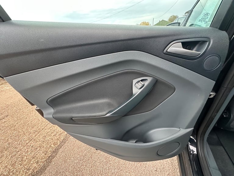 2012 Ford C-Max 1.6 TDCi Titanium Euro 5 5dr MPV Diesel Manual