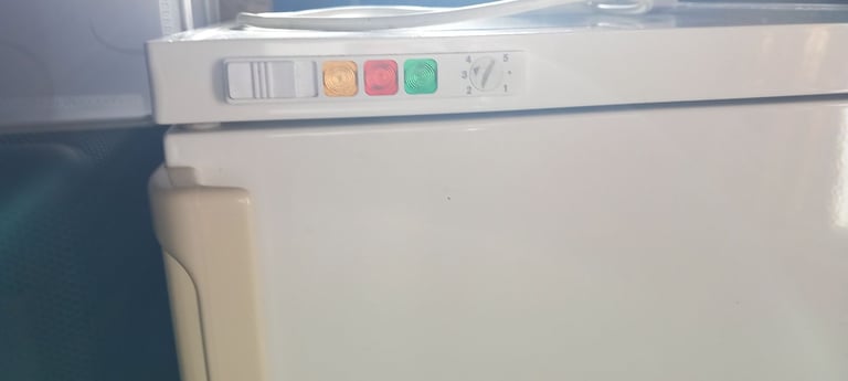 Table top freezer