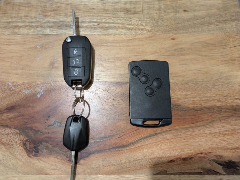 Car key programming service