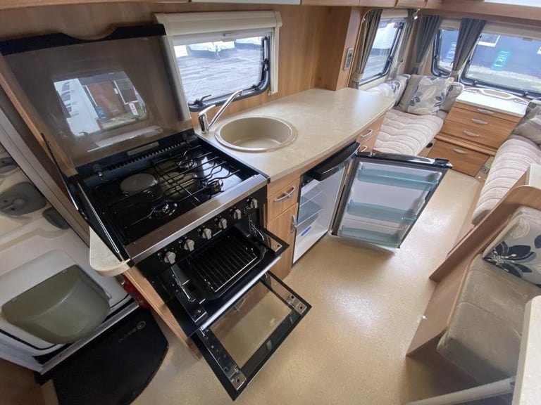 2012 SWIFT CHALLENGER SPORT 524 TOURING CARAVAN