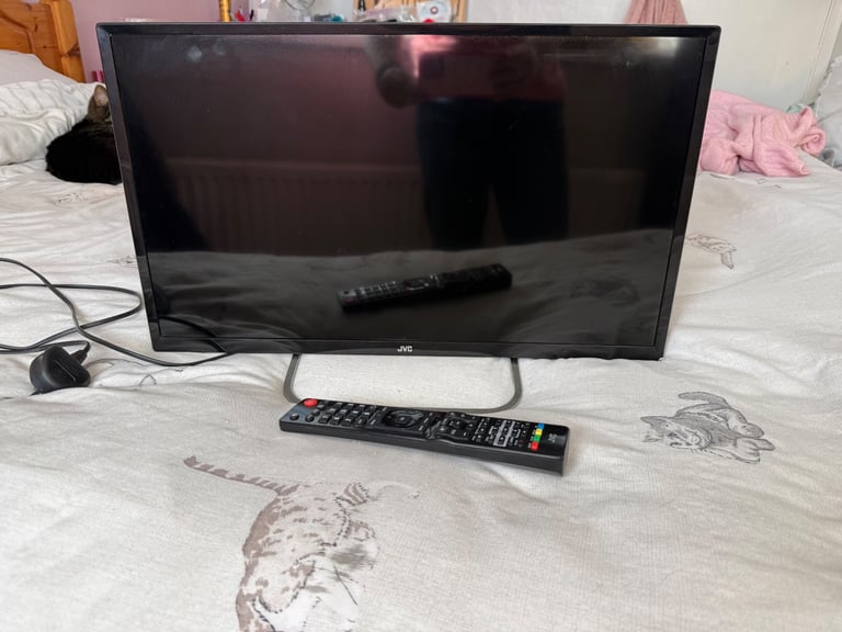 image for JVC 24in TV