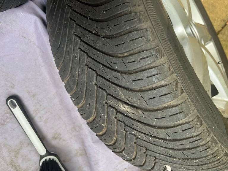 vw caddy 16in alloy  with all season tyres 
