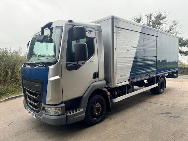 2019 19 DAF LF 180 Euro 6 20ft box DEL column tail-lift Auto
