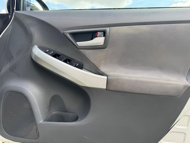 2010 Toyota Prius 1.8 VVT-h T Spirit CVT Euro 5 (s/s) 5dr HATCHBACK Petrol/Electric Hybrid Automatic