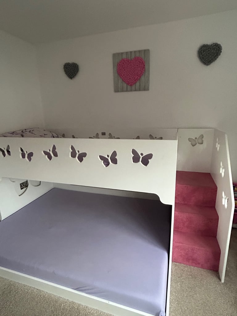 Bunkbed single & double with stairs 