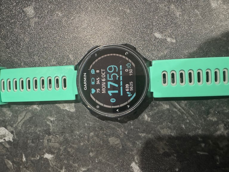 image for Garmin 735XT Forerunner GPS Black / Cyan