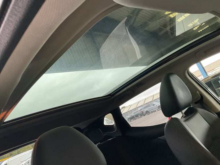 2019 Nissan Qashqai 1.5 dCi 115 Tekna 5dr ++ PANROOF / NAV / CAMERA / ULEZ / 5 SERVICES ++ HATCHB...