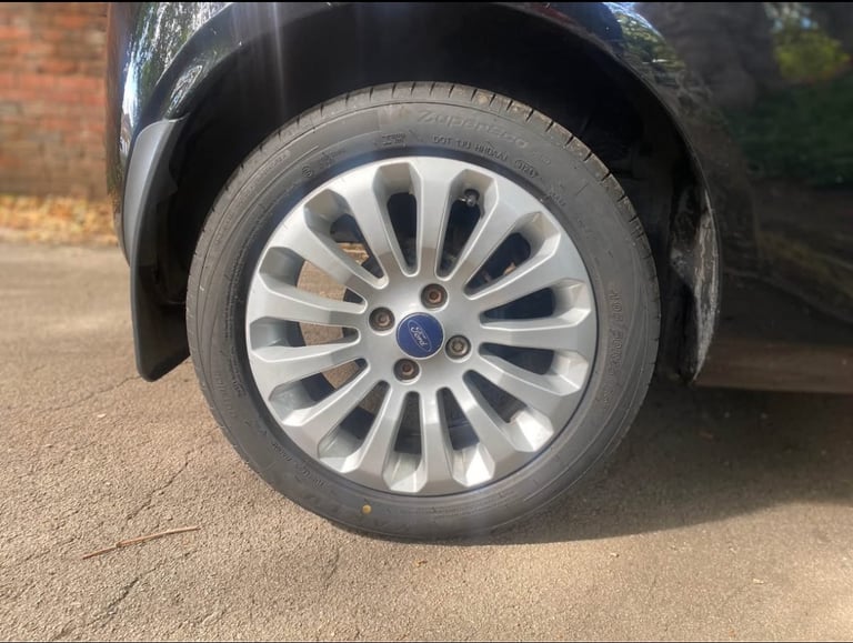Ford, KA, Hatchback, 2015, Manual, 1242 (cc), 3 doors