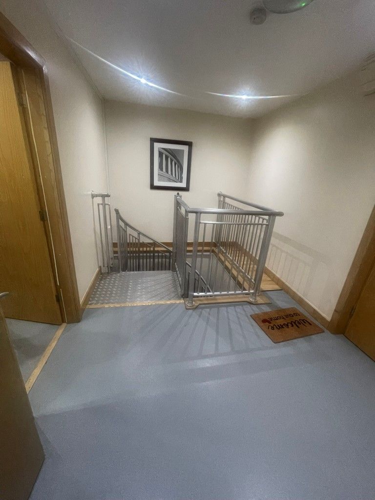 Spacious and modern three-bedroom apartment in city centre