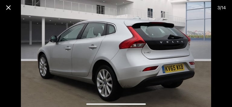 2015 Volvo V40 D2 [120] SE Lux Nav 5dr Geartronic HATCHBACK DIESEL Automatic