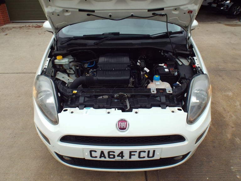 2014 Fiat Punto 1.2 Easy Euro 6 5dr HATCHBACK Petrol Manual