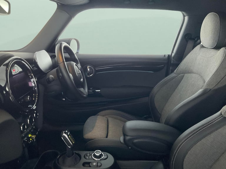 2022 MINI Electric Hatch Cooper SE 32.6kWh Level 2 Hatchback 3dr Electric Auto (184 ps) - 17IN AL...