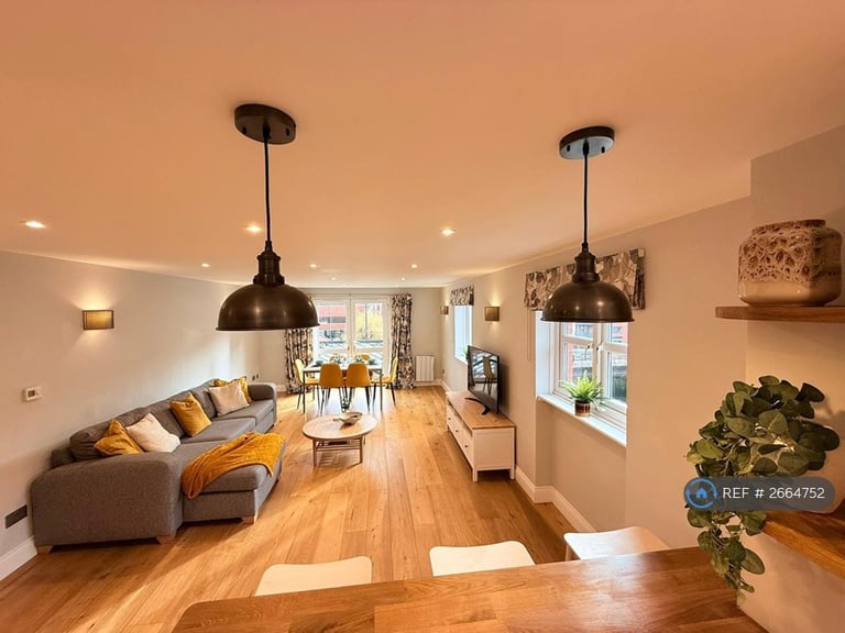 2 bedroom flat in Ferryman's Court, St. Philips, Bristol, BS2 (2 bed) (#2664752)